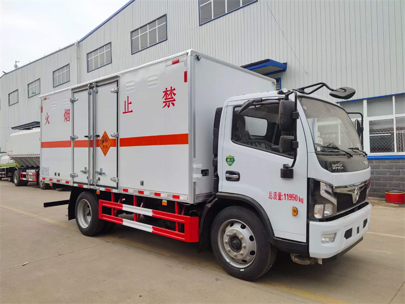 東風福瑞卡F7爆破器材運輸車