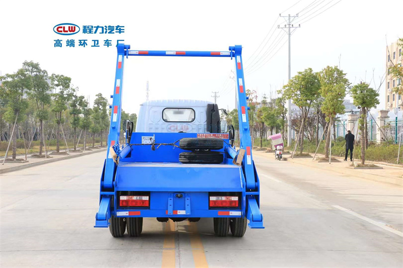 東風小多利卡4方擺臂式垃圾車