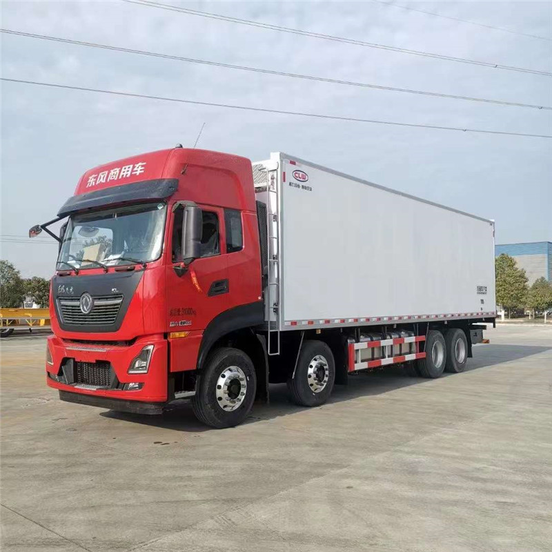 東風(fēng)前四后八9.5米冷藏車(chē)