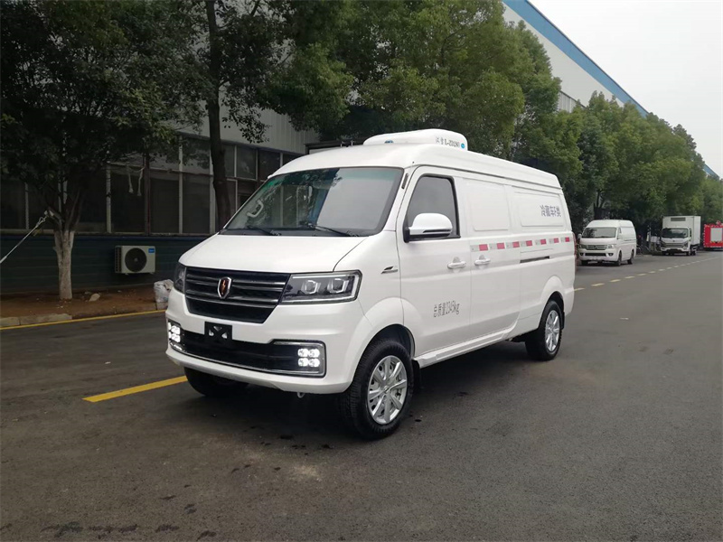 華晨金杯新海獅X30LS面包冷藏車(chē)