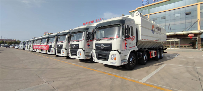 中豹供應鏈東風散裝飼料車數(shù)智農(nóng)牧引領(lǐng)未來